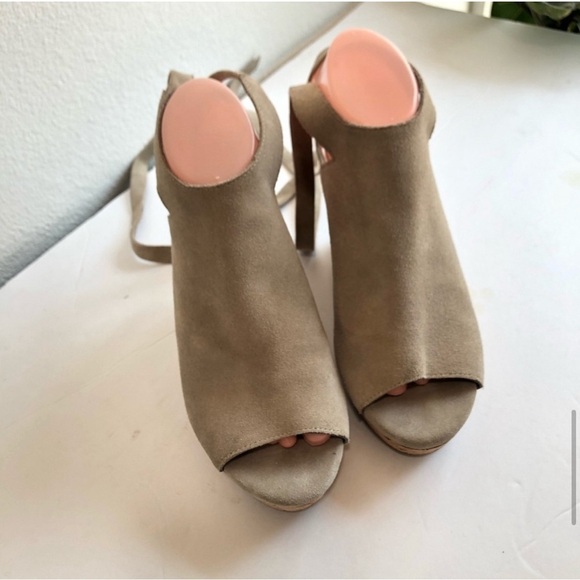 MARC FISHER open toe tie up tan espadrille shoes - Picture 15 of 16